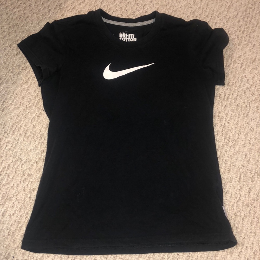 Nike women’s t shirt